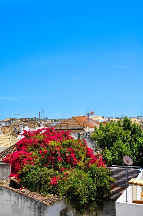 Lovelystay - Casa Salto - Charming Townhouse With Large Terrace 타비라 외부 사진