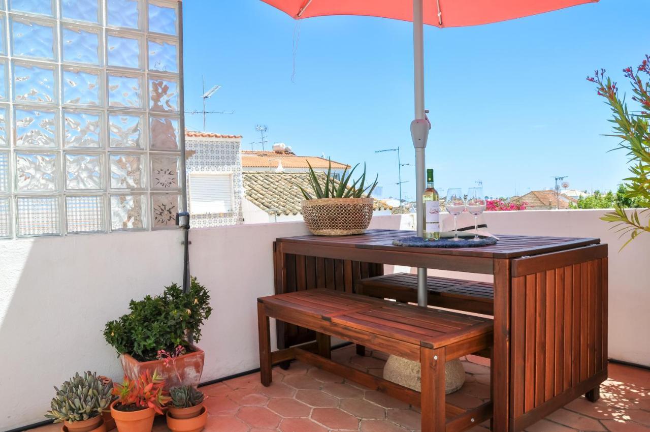 Lovelystay - Casa Salto - Charming Townhouse With Large Terrace 타비라 외부 사진